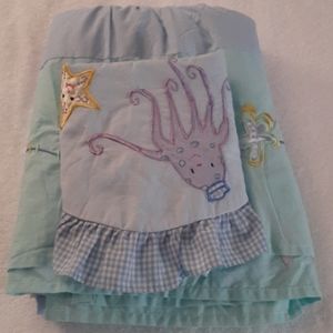 Kids hanging bag +bedskirt